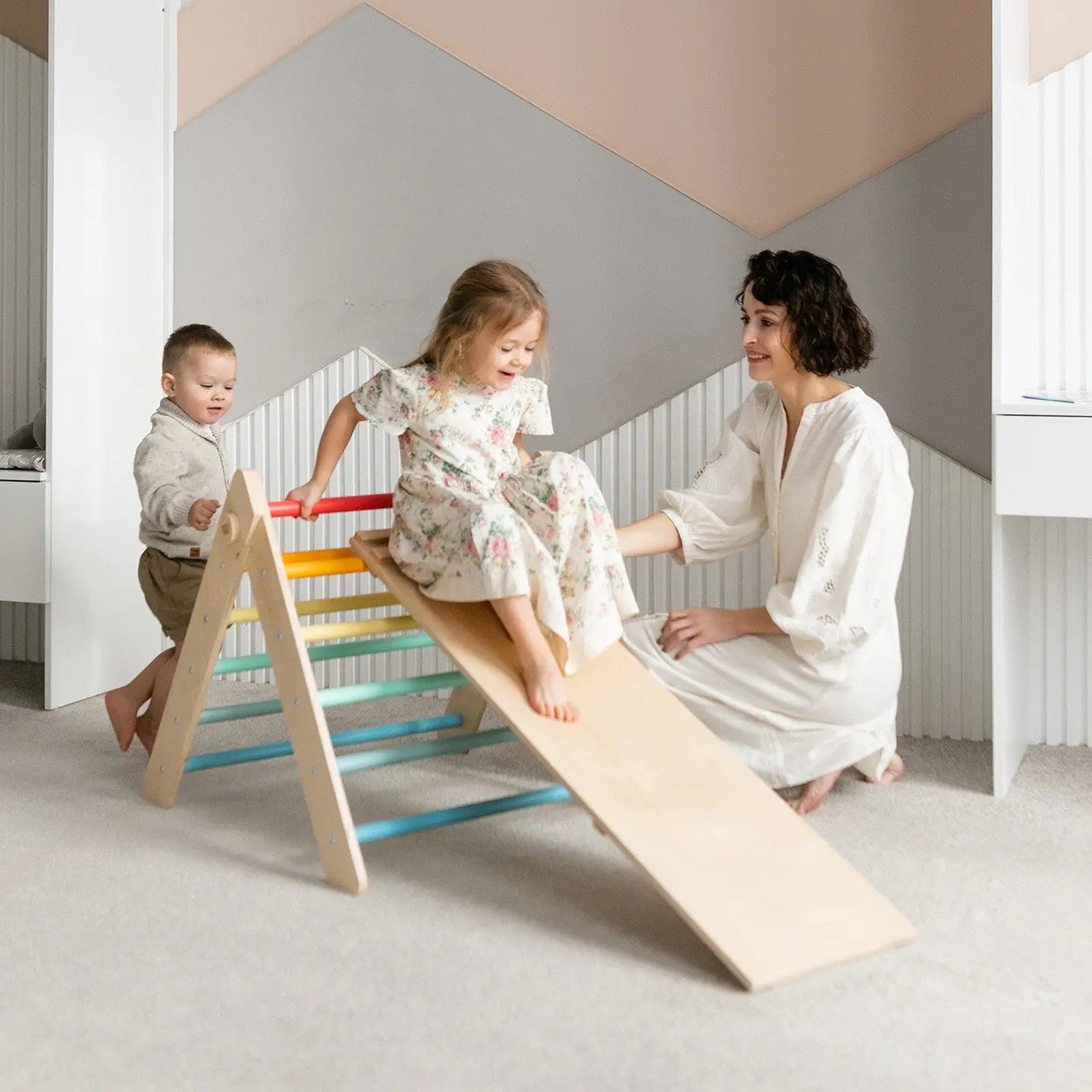 Ensemble - Triangle de Pikler et un grand toboggan à double face BusyKids Europe s.r.o.