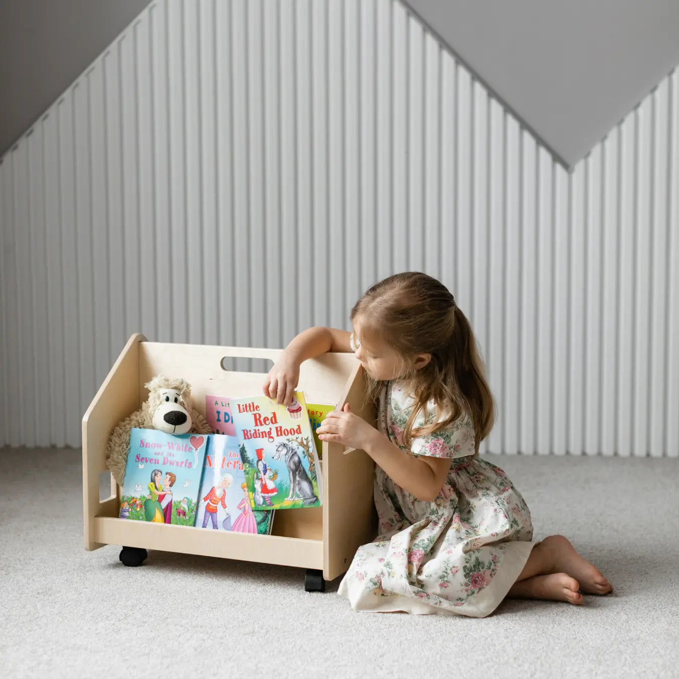 Bibliothèque enfant double-face sur roulettes - nature BusyKids Europe s.r.o.