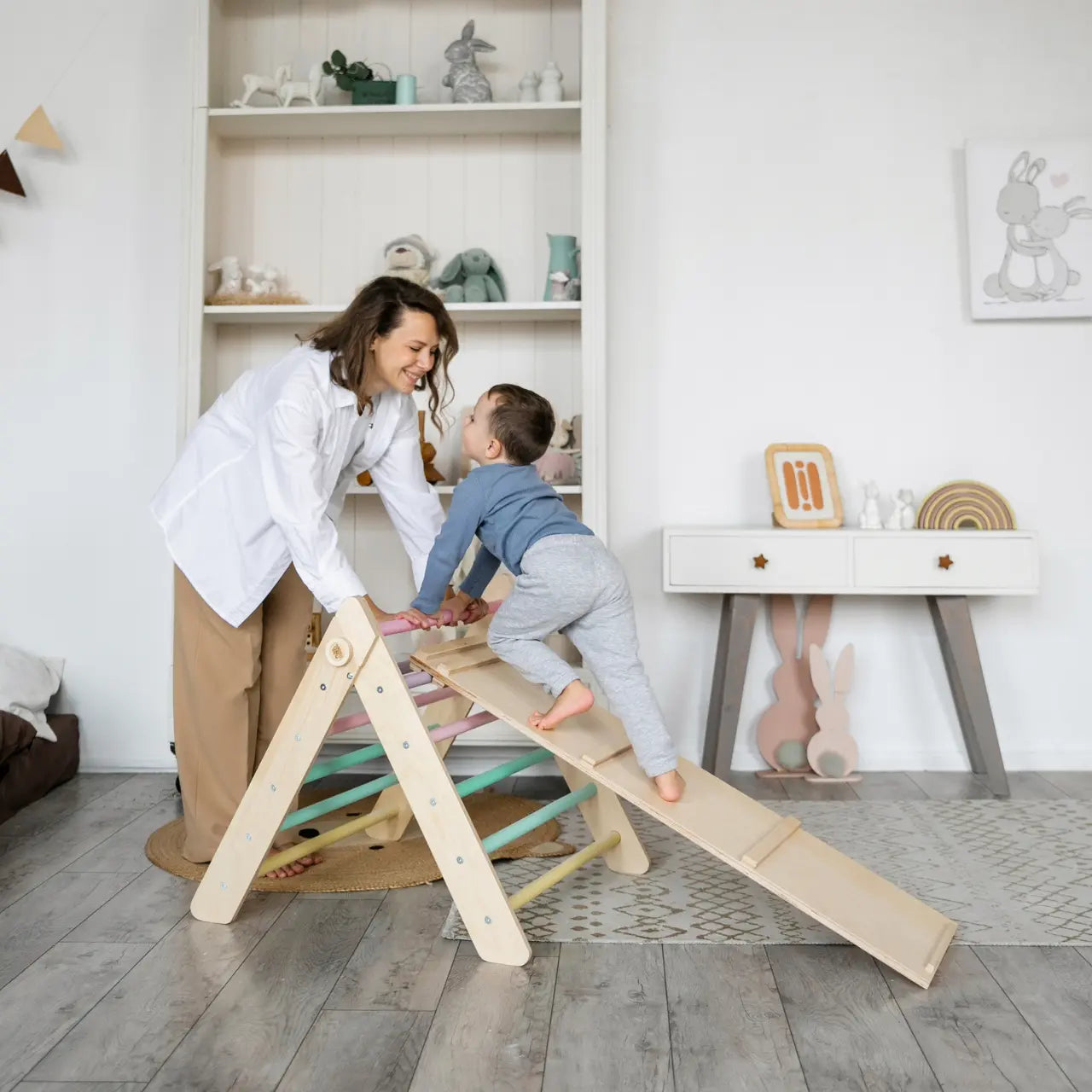 Ensemble - Triangle de Pikler et un grand toboggan à double face BusyKids Europe s.r.o.