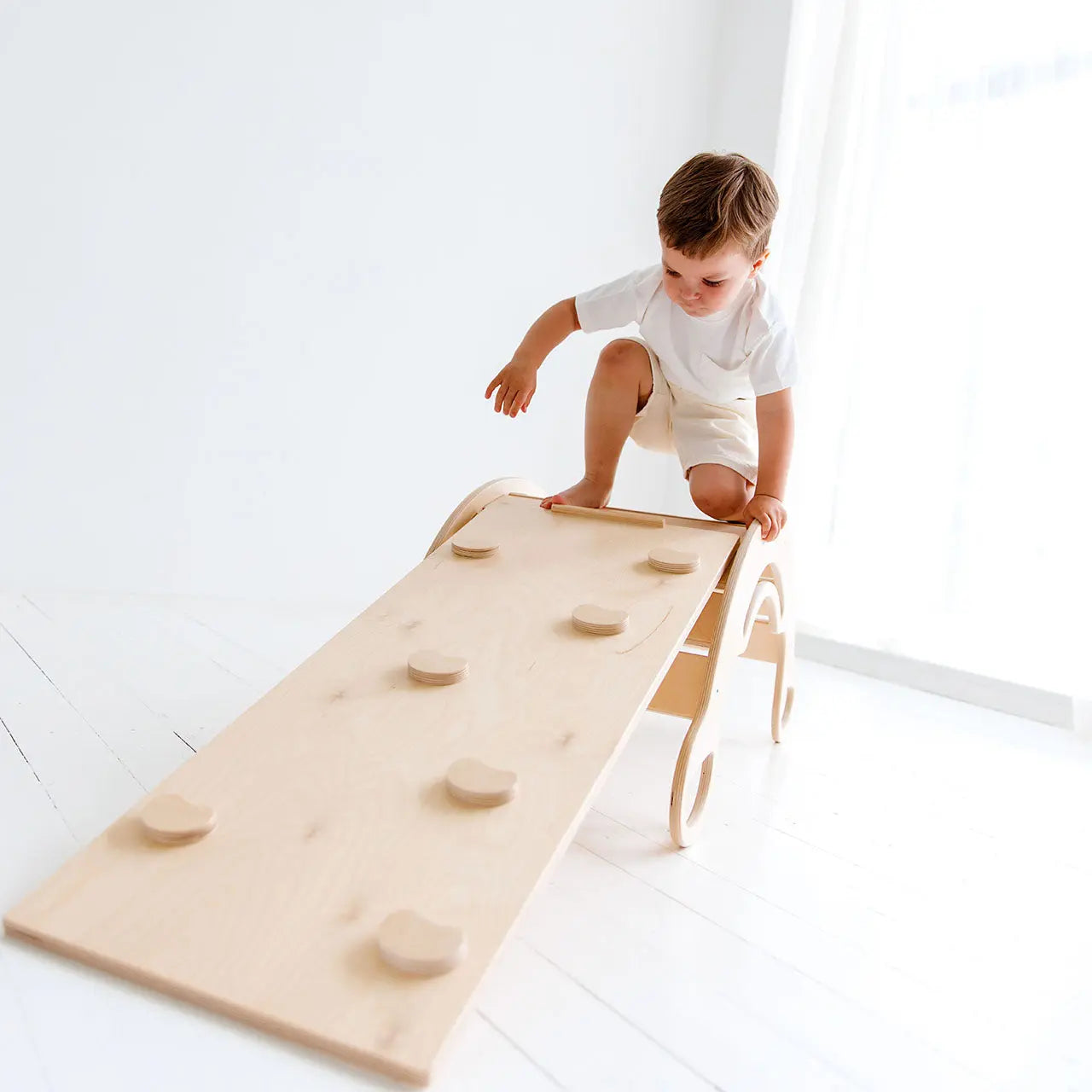 Bascule et la planche à double face BusyKids Europe s.r.o.
