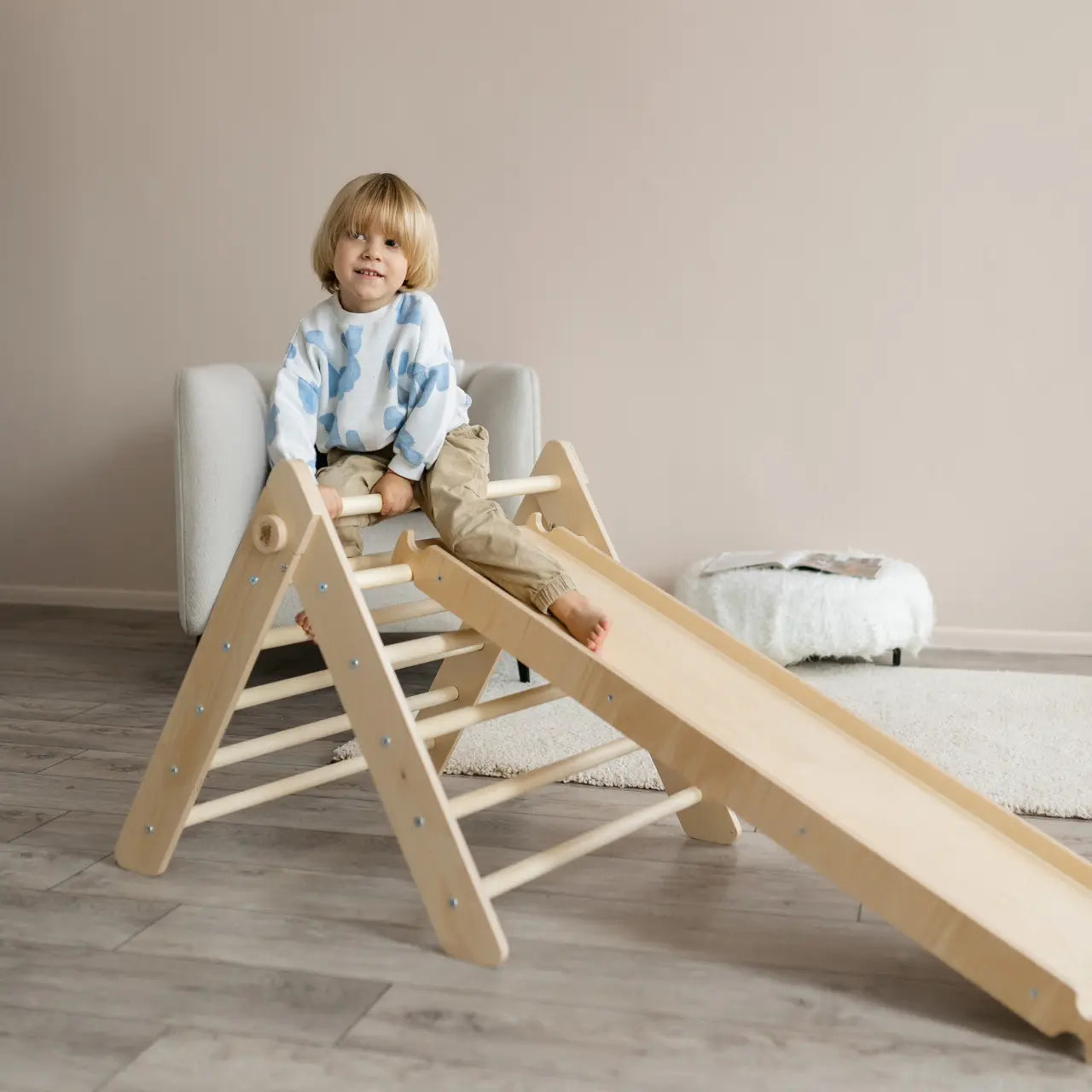 Ensemble - Triangle de Pikler et un grand toboggan à double face BusyKids Europe s.r.o.