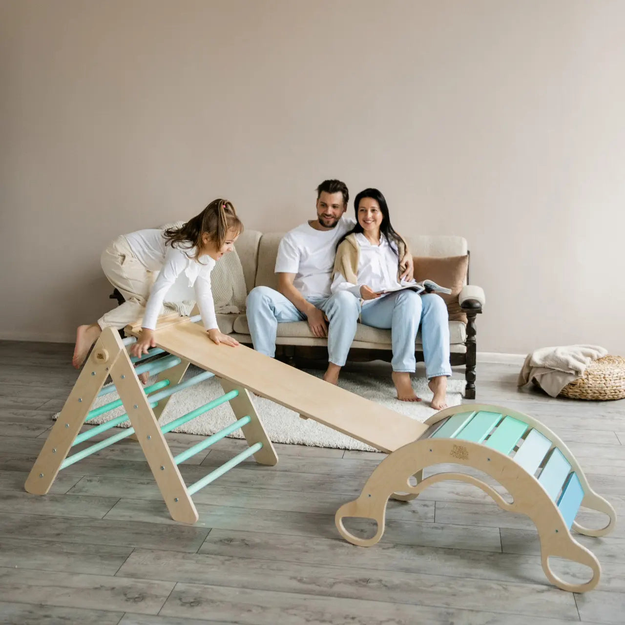 Ensemble - Triangle de Pikler + un grand toboggan à double face + bascule d’équilibre BusyKids Europe s.r.o.