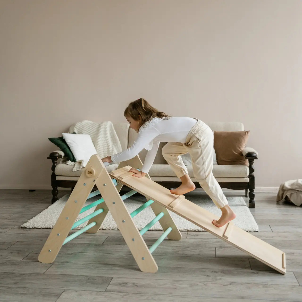 Ensemble - Triangle de Pikler et un grand toboggan à double face BusyKids Europe s.r.o.