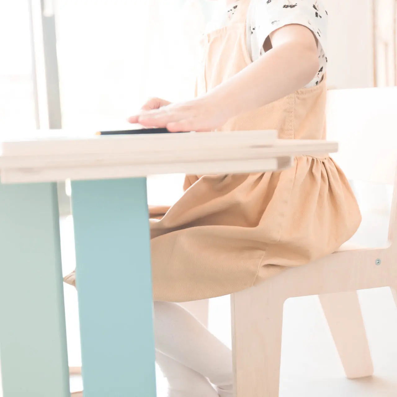 Ensemble - bascule / planche à double face / chaise - couleur menthe BusyKids Europe s.r.o.