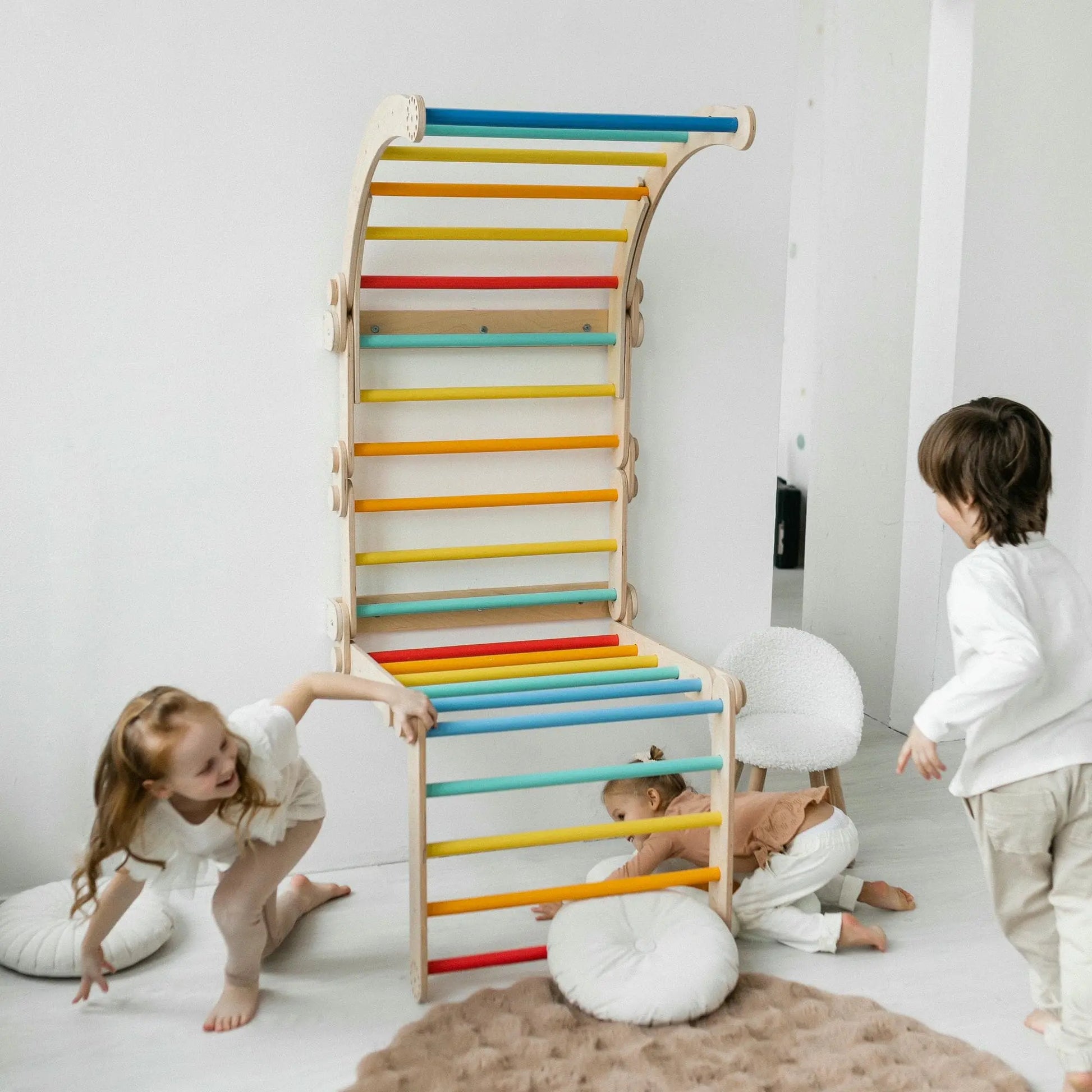 Grand ensemble d’escalade inclinable (mur suédois) BusyKids Europe s.r.o.