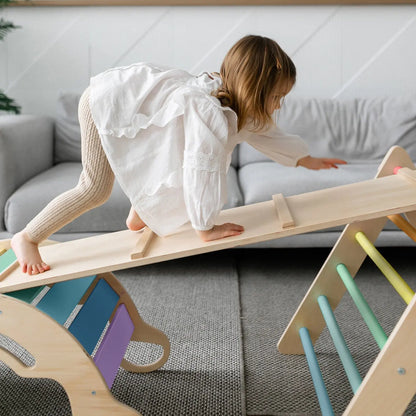 Ensemble (grand) - Triangle de Pikler + 2 planches à double face + bascule d’équilibre BusyKids Europe s.r.o.