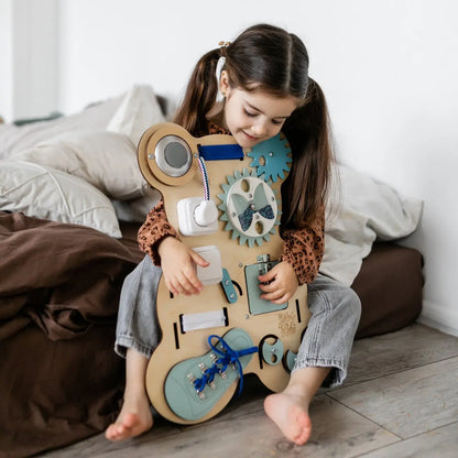 Busy Board «Ourson Curieux» - Jouet éducatif BusyKids Europe s.r.o.