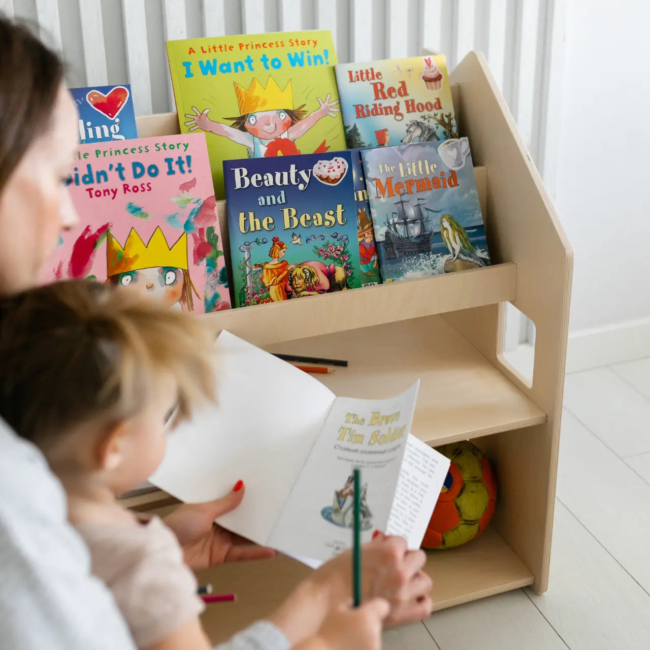 Étagère Montessori 2 en 1 polyvalente BusyKids Europe s.r.o.