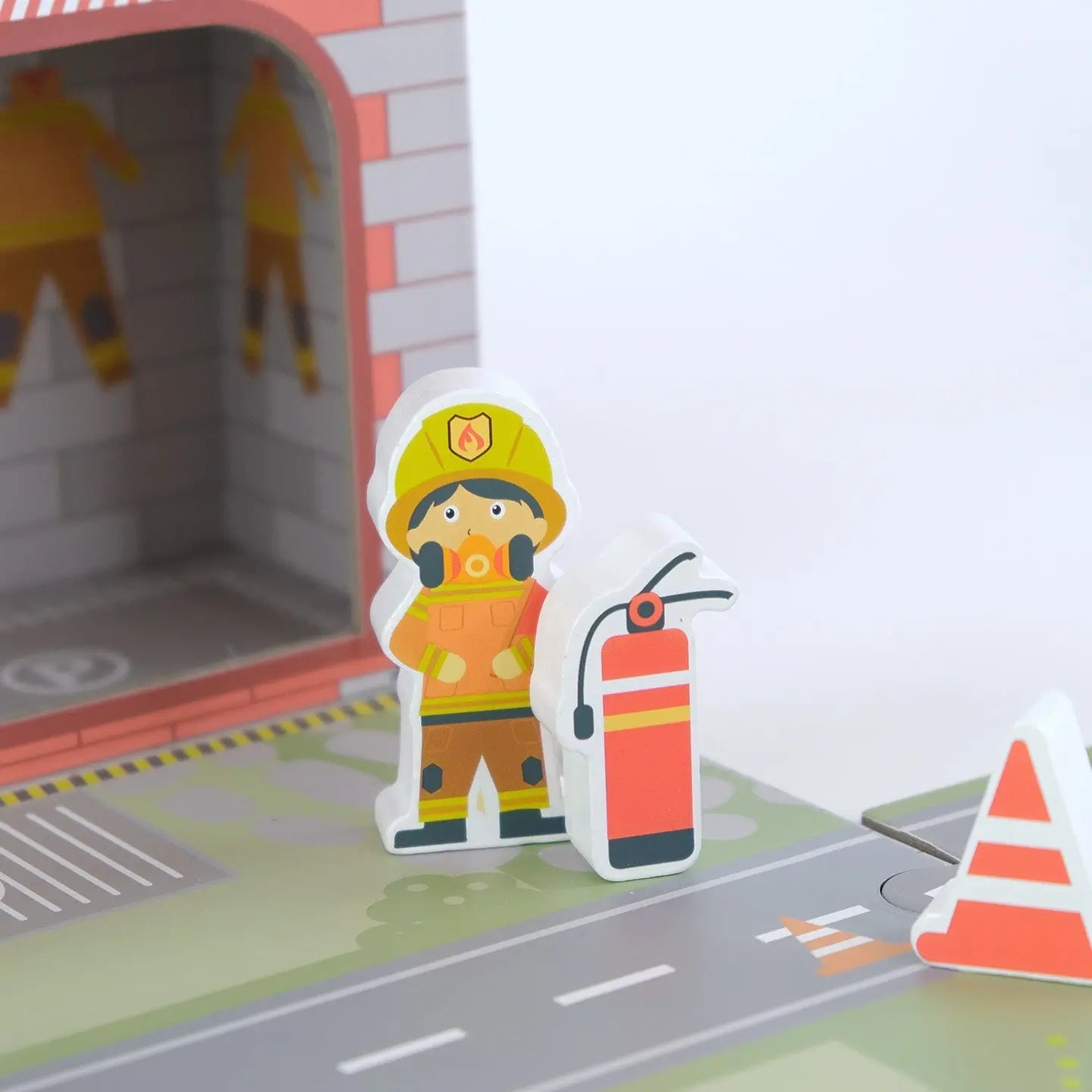 Jeux montessori mobile "Station de Pompiers" BusyKids" BusyKids Europe s.r.o.