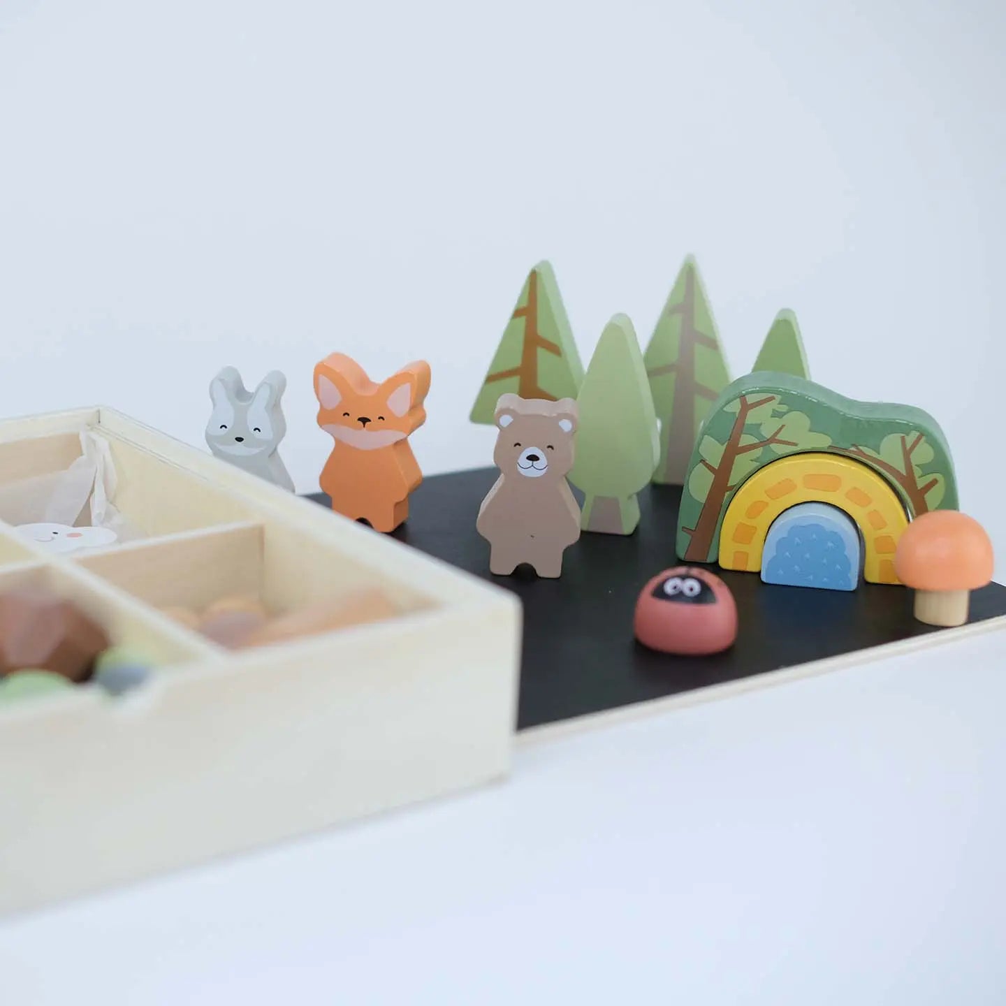 Set de figurines en bois Montessori "La Forêt" BusyKids Europe s.r.o.