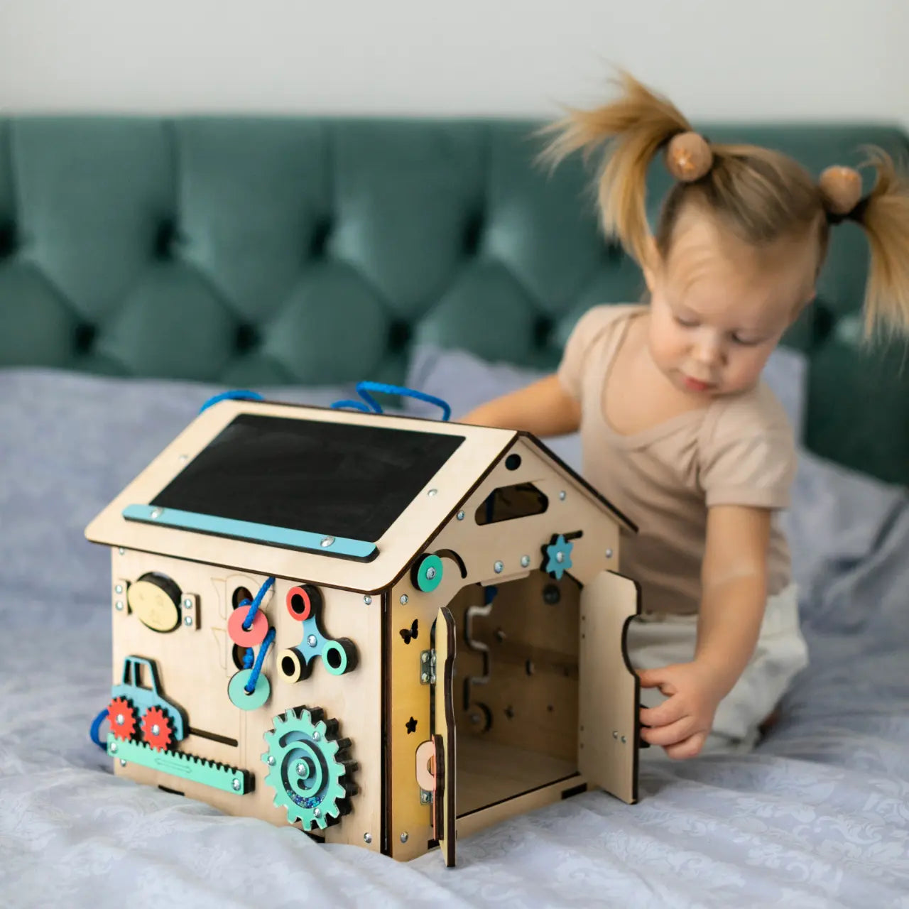 Busy board Maisonnette éducative en bois Mini BusyKids Europe s.r.o.
