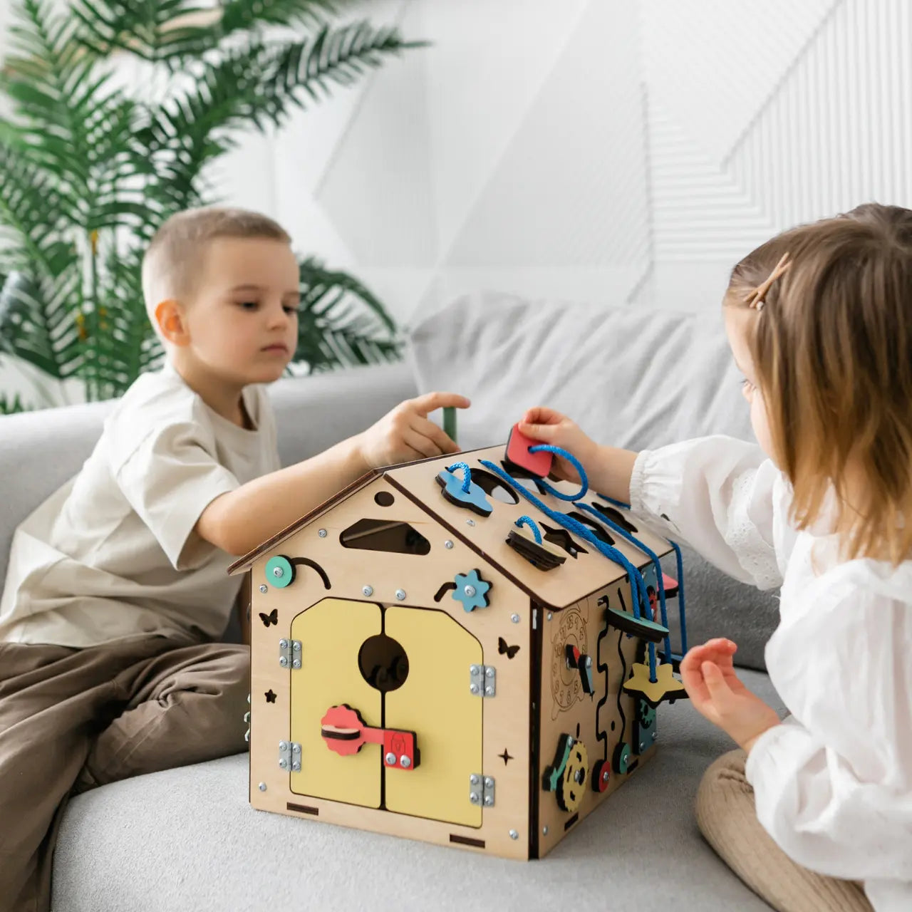 Busy board Maisonnette éducative en bois Mini BusyKids Europe s.r.o.