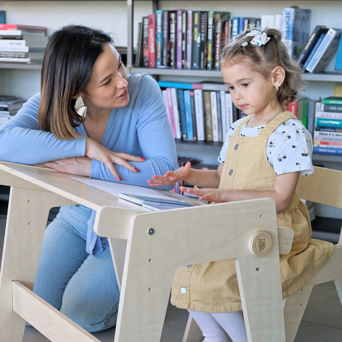 Ensemble - table et chaise évolutives pour jeunes enfants - nature BusyKids Europe s.r.o.