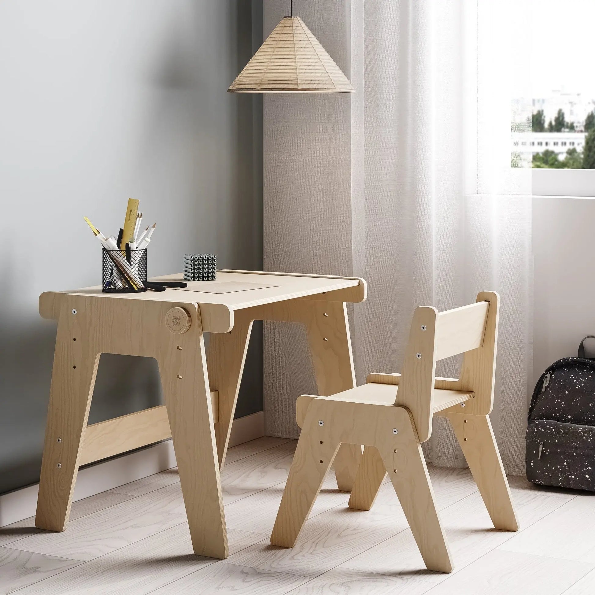 Ensemble - table et chaise évolutives pour jeunes enfants - nature BusyKids Europe s.r.o.