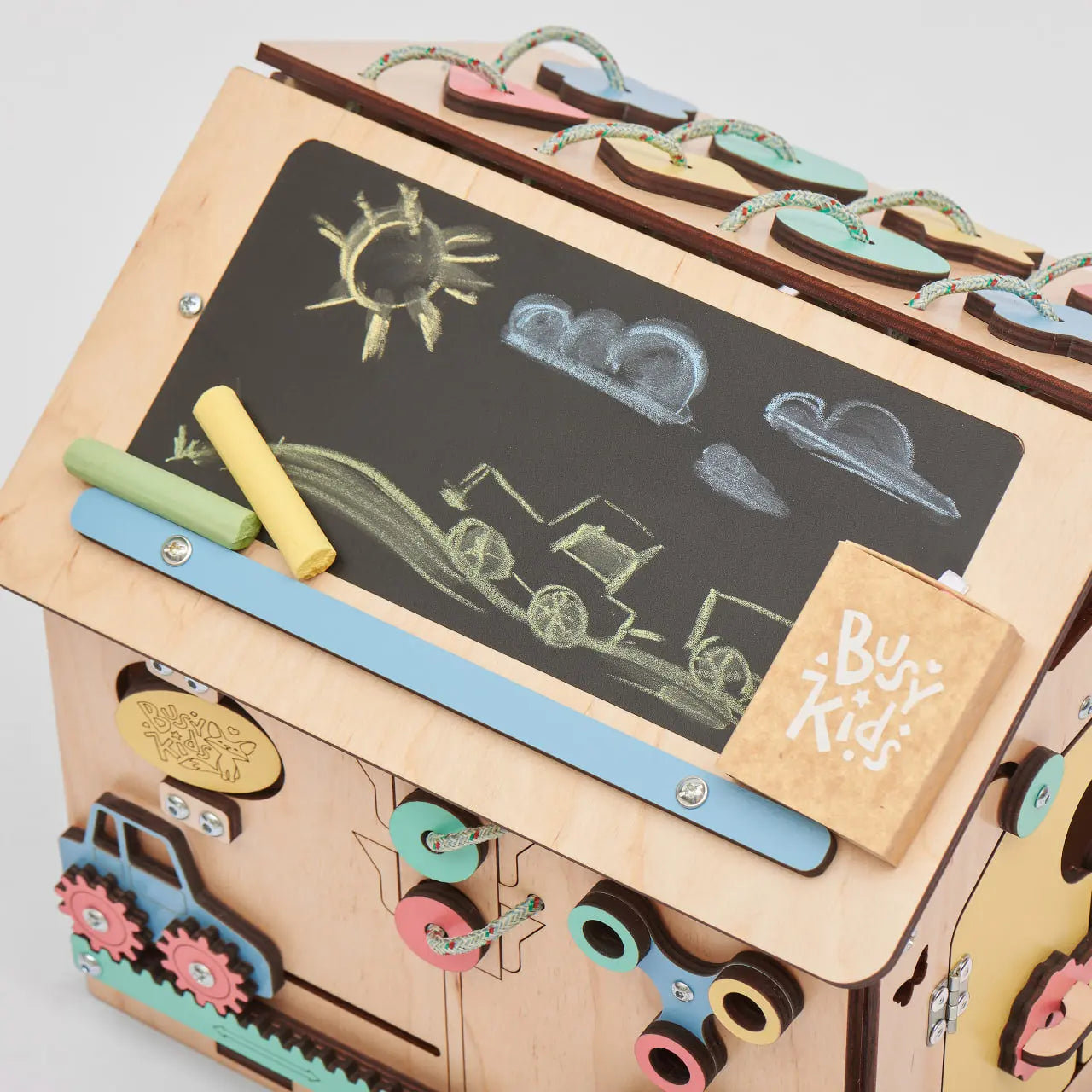 Busy board Maisonnette éducative en bois Mini BusyKids Europe s.r.o.