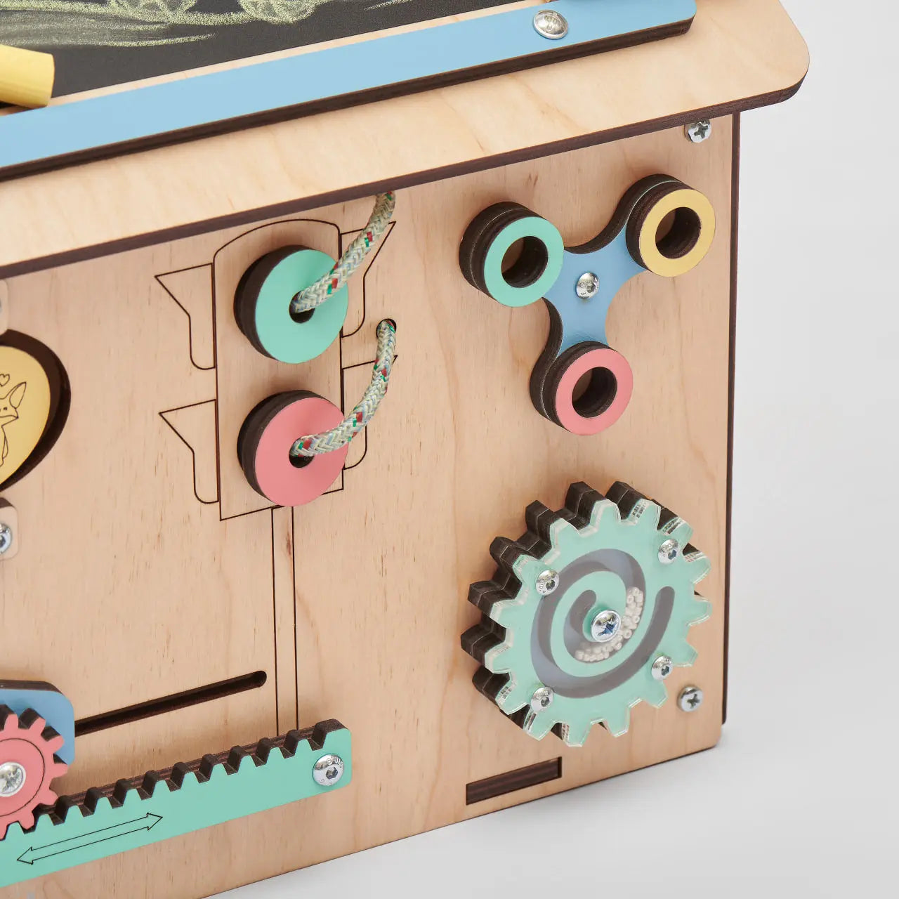 Busy board Maisonnette éducative en bois Mini BusyKids Europe s.r.o.